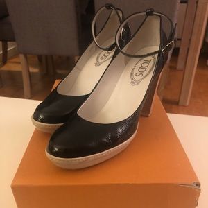 Tod’s Aspen black ankle strap heels
